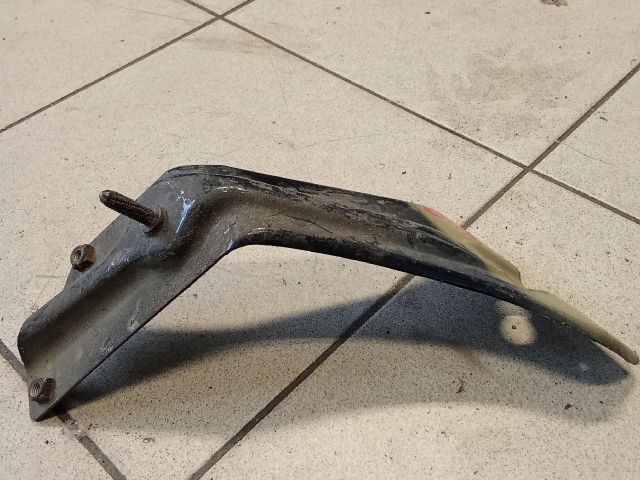 bontott VW SCIROCCO Bal Sárvédő Oldaltartó