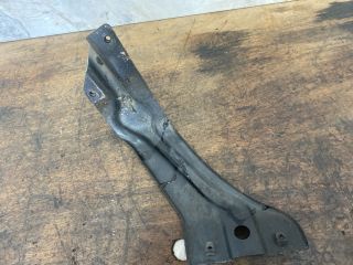 bontott VW SCIROCCO Bal Sárvédő Oldaltartó