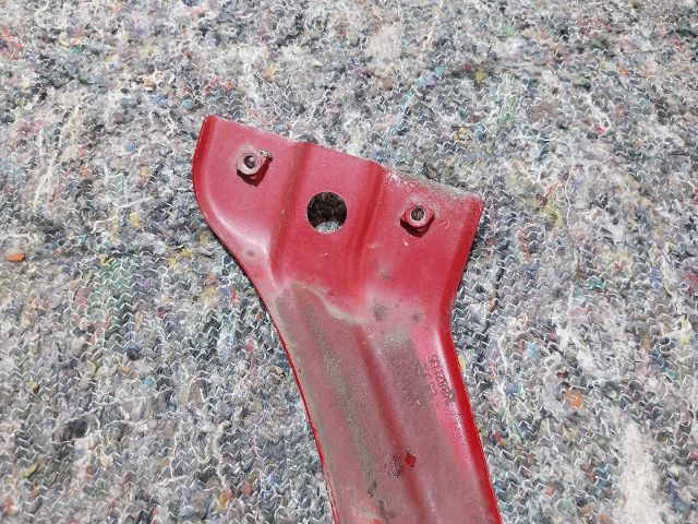 bontott VW SCIROCCO Bal Sárvédő Oldaltartó