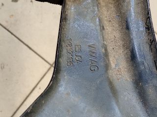 bontott VW SCIROCCO Bal Sárvédő Oldaltartó