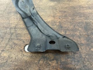 bontott VW SCIROCCO Bal Sárvédő Oldaltartó