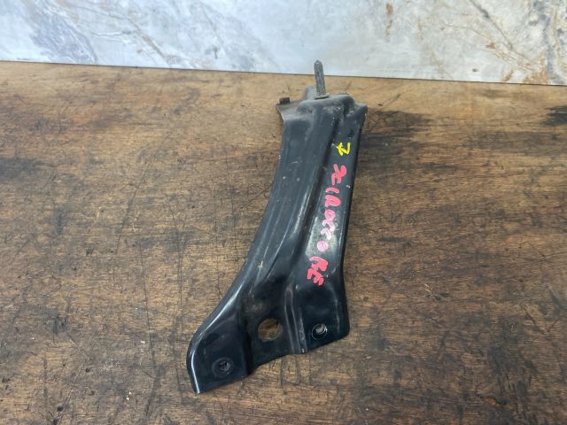 bontott VW SCIROCCO Bal Sárvédő Oldaltartó