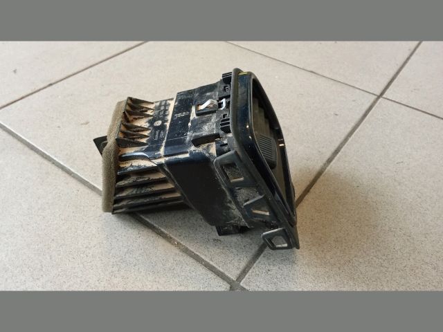 bontott VW SCIROCCO Bal Szellőző