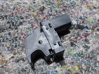 bontott VW SCIROCCO Csomagtér Nyitó Kar / Gomb