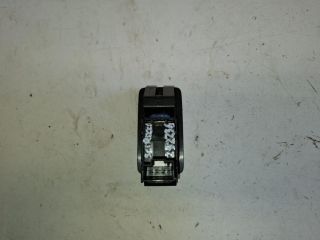 bontott VW SCIROCCO Csomagtér Nyitó Kar / Gomb