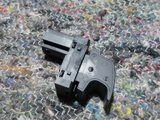 bontott VW SCIROCCO Csomagtér Nyitó Kar / Gomb