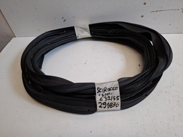 bontott VW SCIROCCO Csomagtérajtó Gumikéder