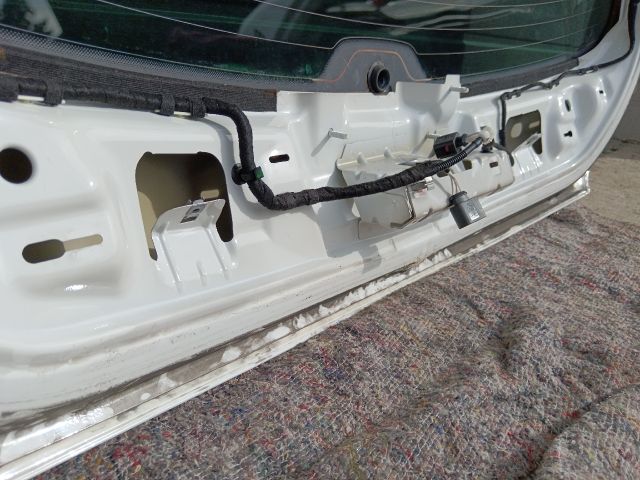 bontott VW SCIROCCO Csomagtérajtó (Részeivel)