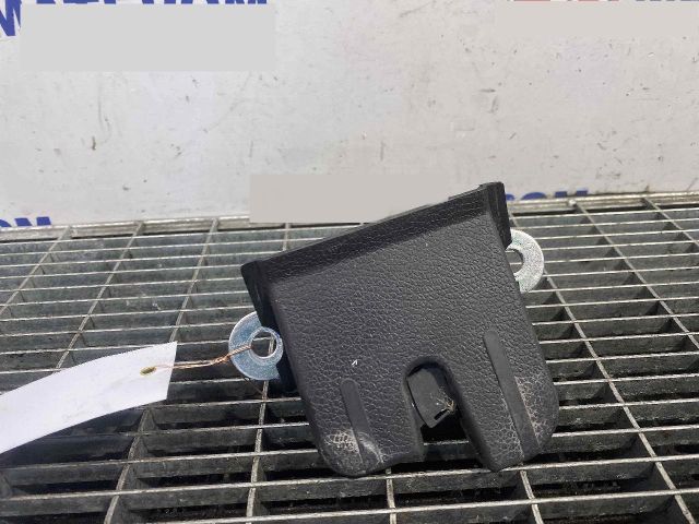 bontott VW SCIROCCO Csomagtérajtó Ütköző