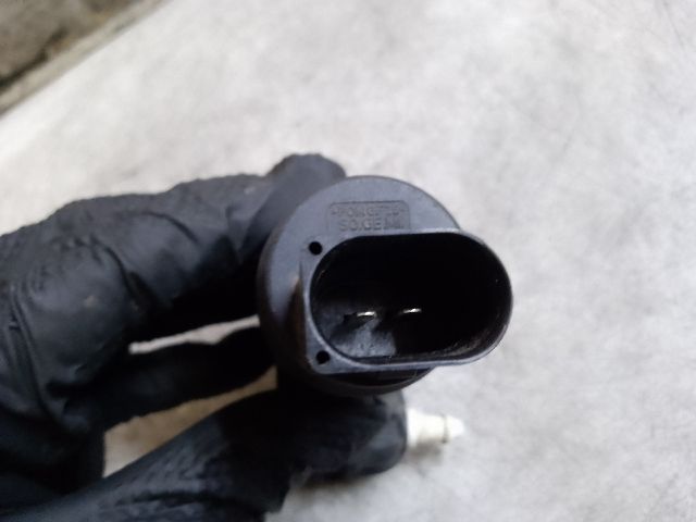 bontott VW SCIROCCO Első Ablakmosó Szivattyú