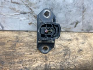 bontott VW SCIROCCO Első Középső Ütközés Érzékelő (Homlokfalon)