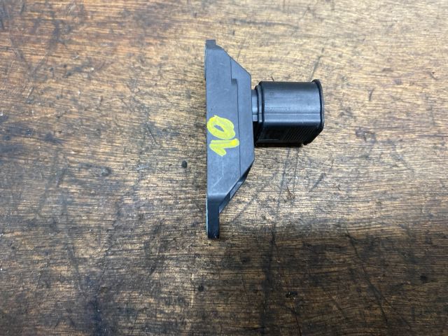 bontott VW SCIROCCO Első Középső Ütközés Érzékelő (Homlokfalon)