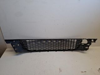 bontott VW SCIROCCO Első Lökhárító Alsó Középső Díszrács