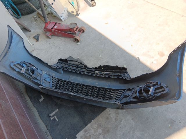 bontott VW SCIROCCO Első Lökhárító (Részeivel)