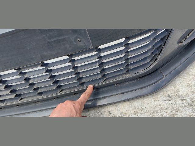 bontott VW SCIROCCO Első Lökhárító (Üresen)