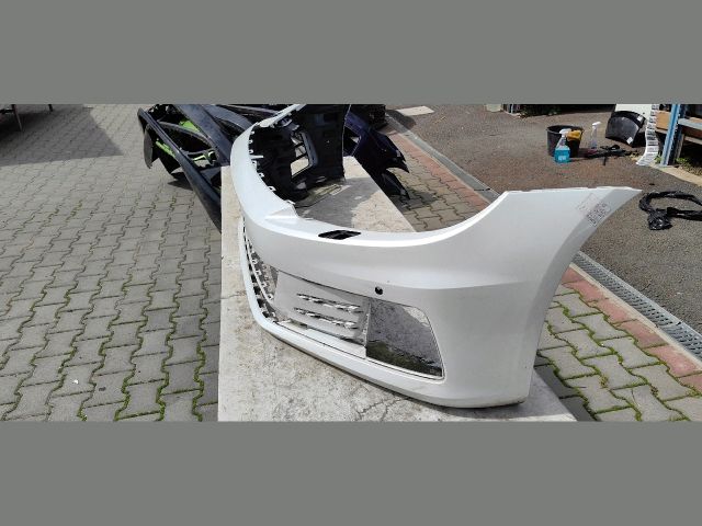 bontott VW SCIROCCO Első Lökhárító (Üresen)