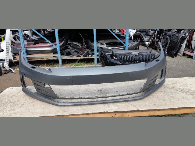 bontott VW SCIROCCO Első Lökhárító (Üresen)