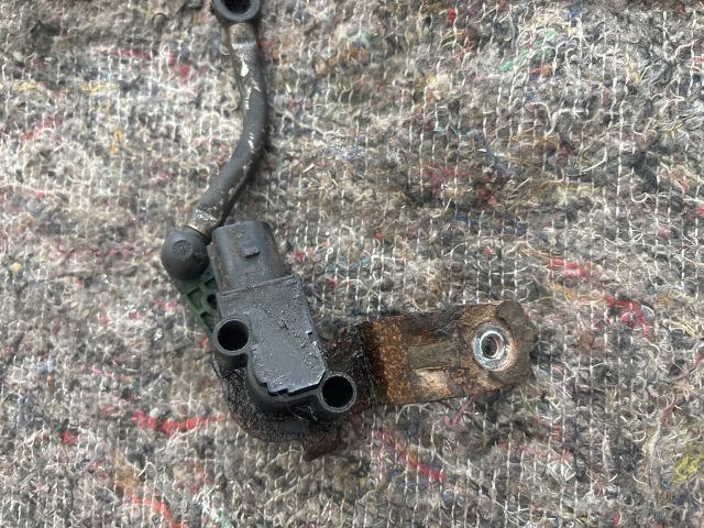 bontott VW SCIROCCO Első Xenon Szintszabályzó Jeladó