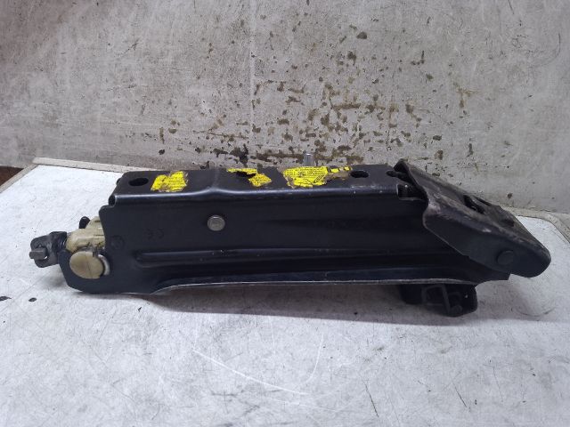 bontott VW SCIROCCO Emelő