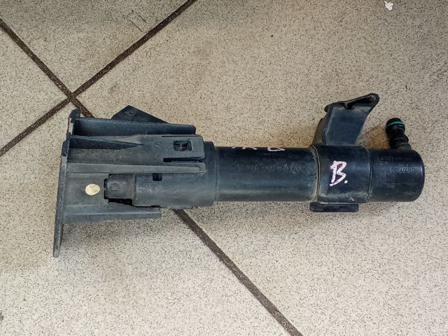 bontott VW SCIROCCO Fényszórómosó Fúvóka (Pozíciófüggetlen)