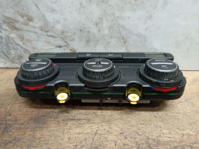 bontott VW SCIROCCO Fűtéskapcsoló (digit klímás)