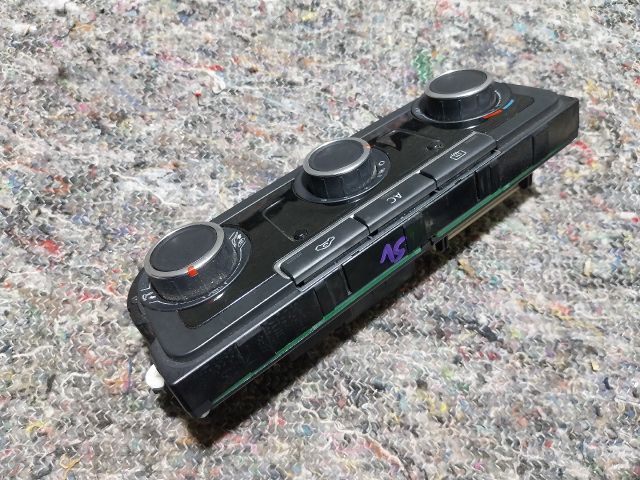 bontott VW SCIROCCO Fűtéskapcsoló (manuális klímás)