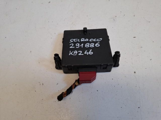 bontott VW SCIROCCO Gateway Elektronika