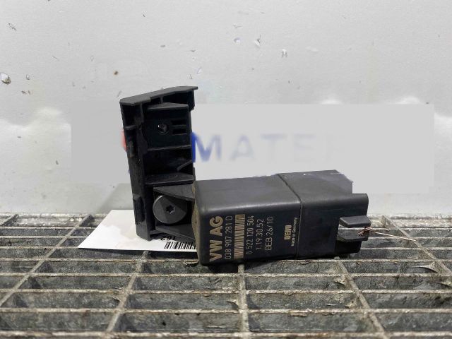 bontott VW SCIROCCO Izzító Relé