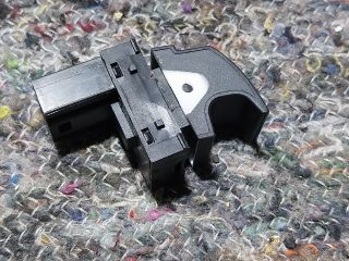 bontott VW SCIROCCO Jobb első Ablakemelő Kapcsoló