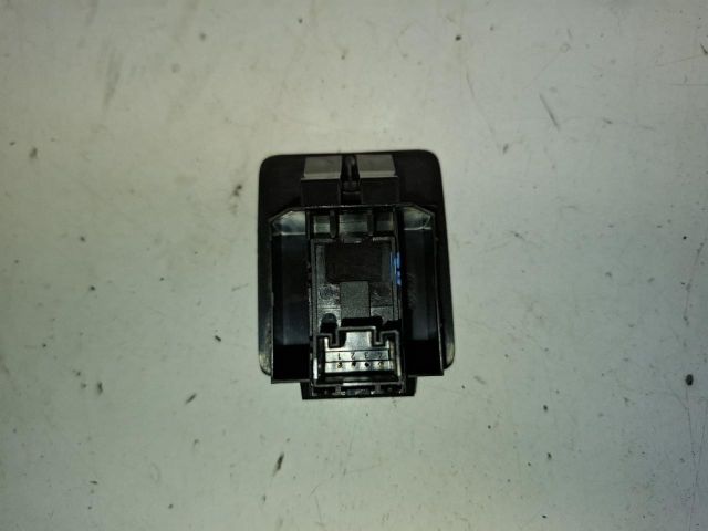 bontott VW SCIROCCO Jobb első Ablakemelő Kapcsoló