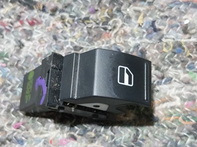 bontott VW SCIROCCO Jobb első Ablakemelő Kapcsoló