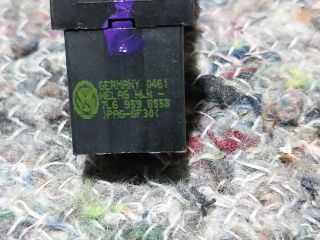 bontott VW SCIROCCO Jobb első Ablakemelő Kapcsoló