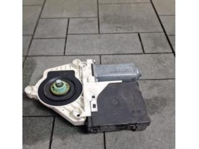 bontott VW SCIROCCO Jobb első Ablakemelő Motor