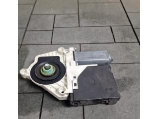 bontott VW SCIROCCO Jobb első Ablakemelő Motor