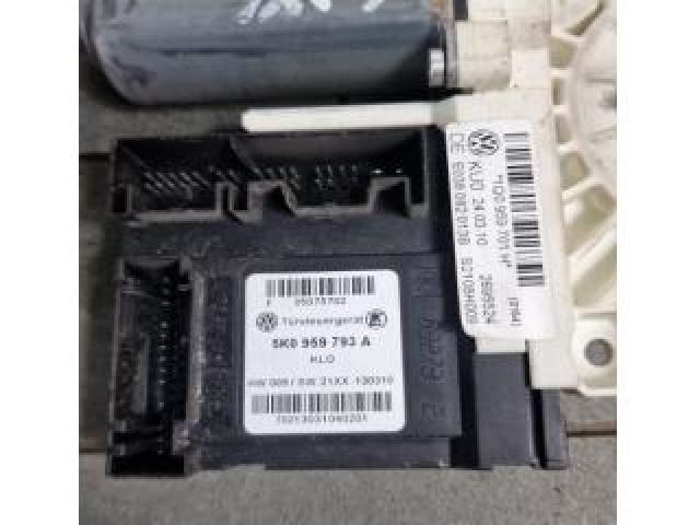 bontott VW SCIROCCO Jobb első Ablakemelő Motor