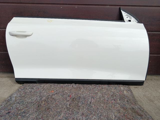 bontott VW SCIROCCO Jobb első Ajtó (Részeivel)