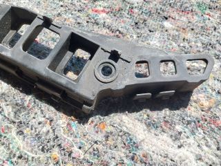 bontott VW SCIROCCO Jobb első Oldal Lökhárító Tartó (Műanyag)