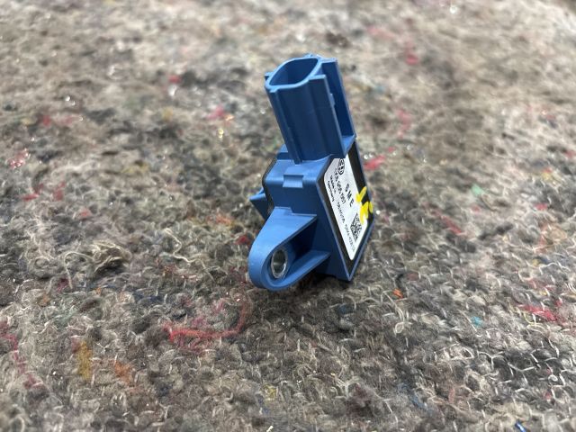 bontott VW SCIROCCO Jobb első Oldal Ütközés Érzékelő