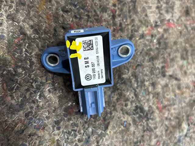 bontott VW SCIROCCO Jobb első Oldal Ütközés Érzékelő