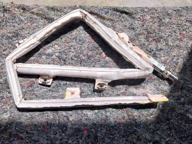 bontott VW SCIROCCO Jobb Függönylégzsák és Oldallégzsák