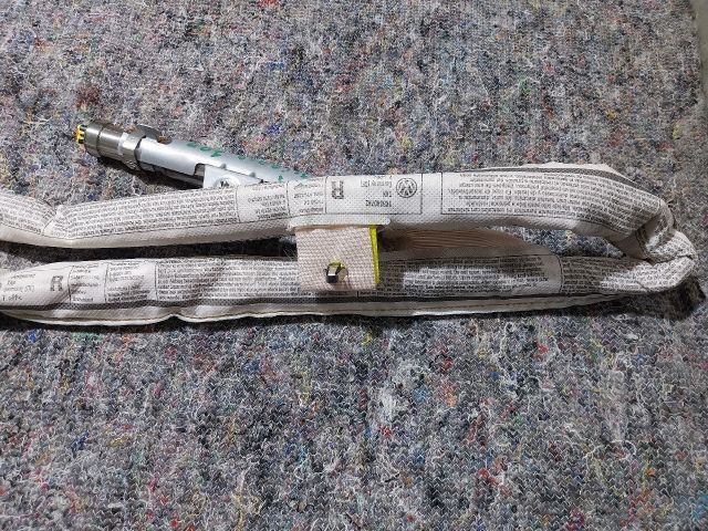 bontott VW SCIROCCO Jobb Függönylégzsák és Oldallégzsák