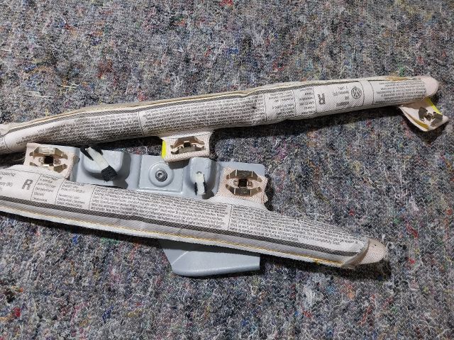 bontott VW SCIROCCO Jobb Függönylégzsák és Oldallégzsák