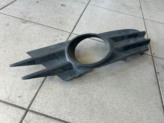 bontott VW SCIROCCO Jobb Ködlámpa Rács