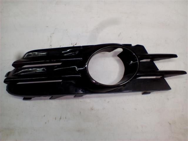 bontott VW SCIROCCO Jobb Ködlámpa Rács