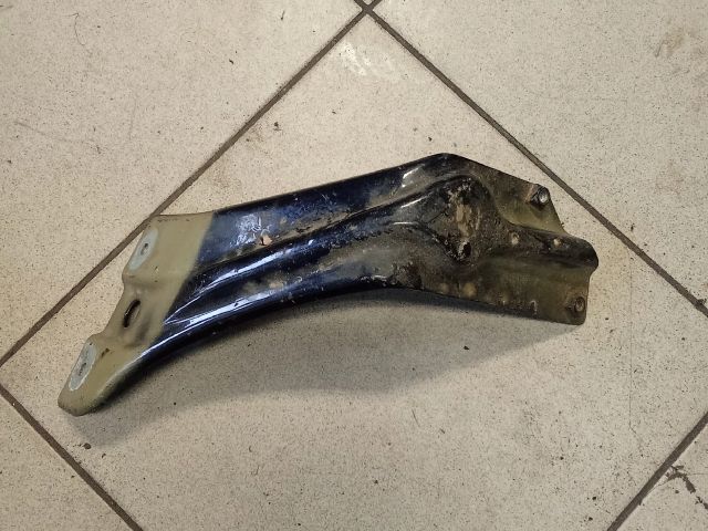 bontott VW SCIROCCO Jobb Sárvédő Oldaltartó