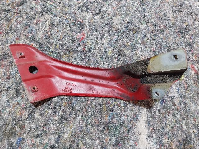 bontott VW SCIROCCO Jobb Sárvédő Oldaltartó