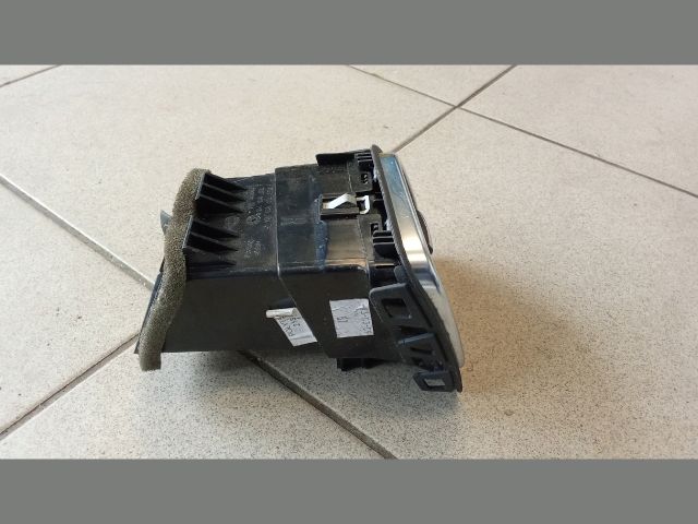 bontott VW SCIROCCO Jobb Szellőző