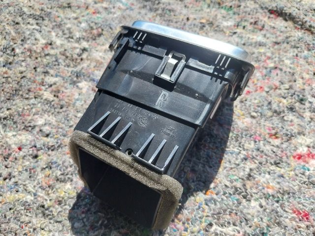 bontott VW SCIROCCO Jobb Szellőző