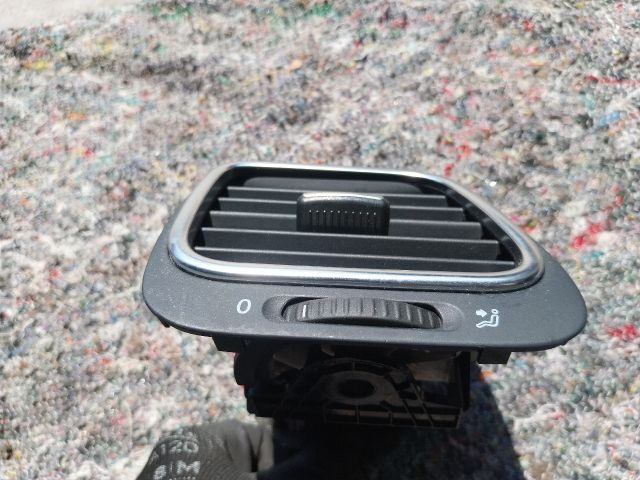 bontott VW SCIROCCO Jobb Szellőző