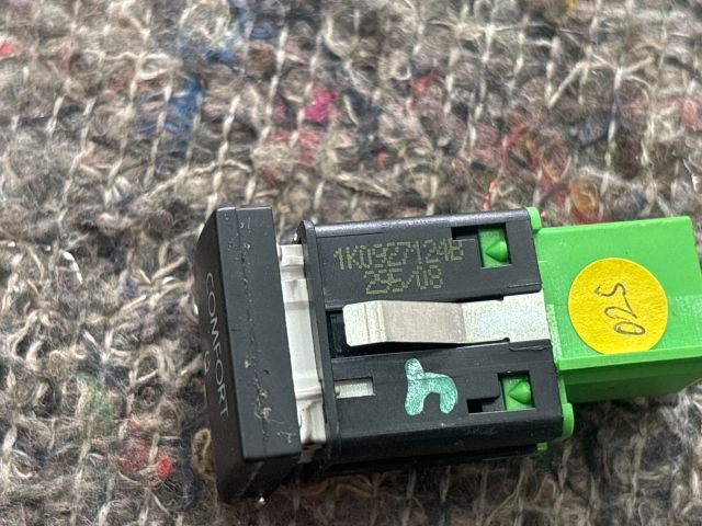 bontott VW SCIROCCO Kapcsoló (Magában)